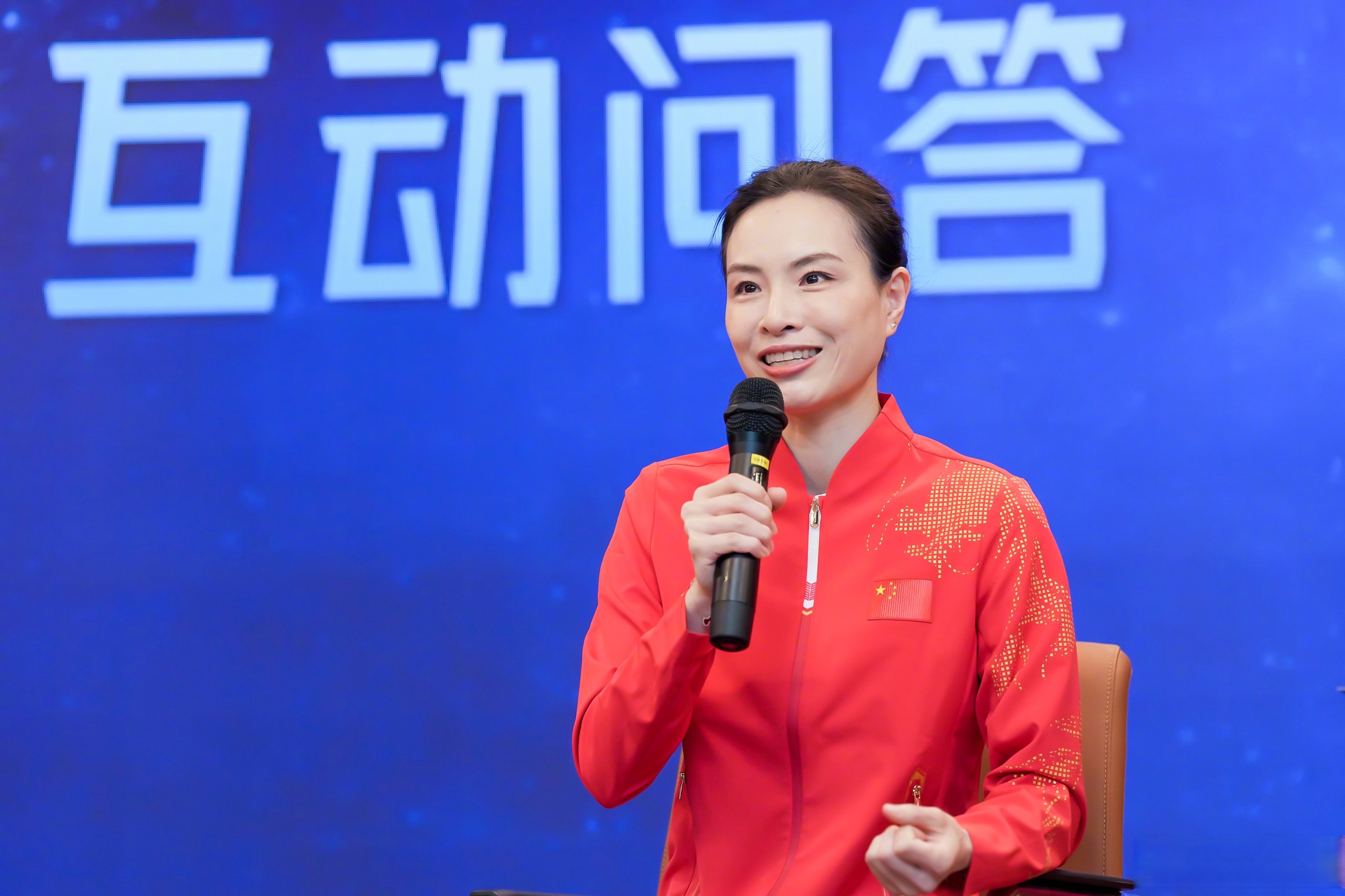 jbo竞博网站-社媒晒比赛照，阿什拉夫：迈出第一步，感谢西雅图