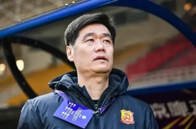 关于不要便宜的，国足新帅或敲定，64岁，世界杯黑马，年薪120万欧的信息