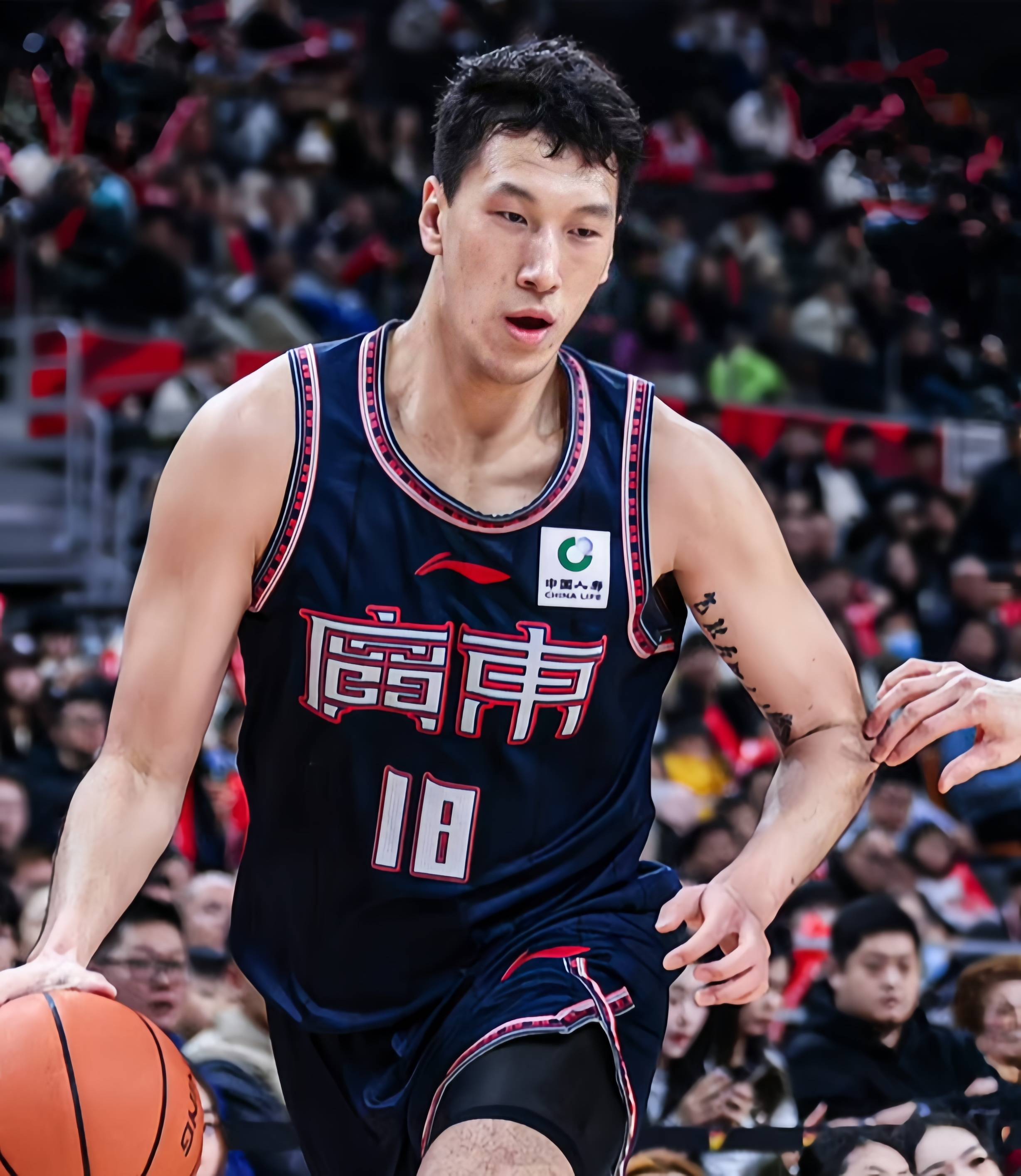 景博JBO体育-中国篮球联赛球员在比赛中不断进步，锻炼实力的简单介绍